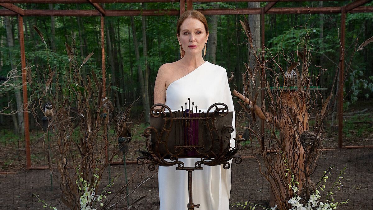 Julianne Moore in Sirens (Image via Netflix Tudum)